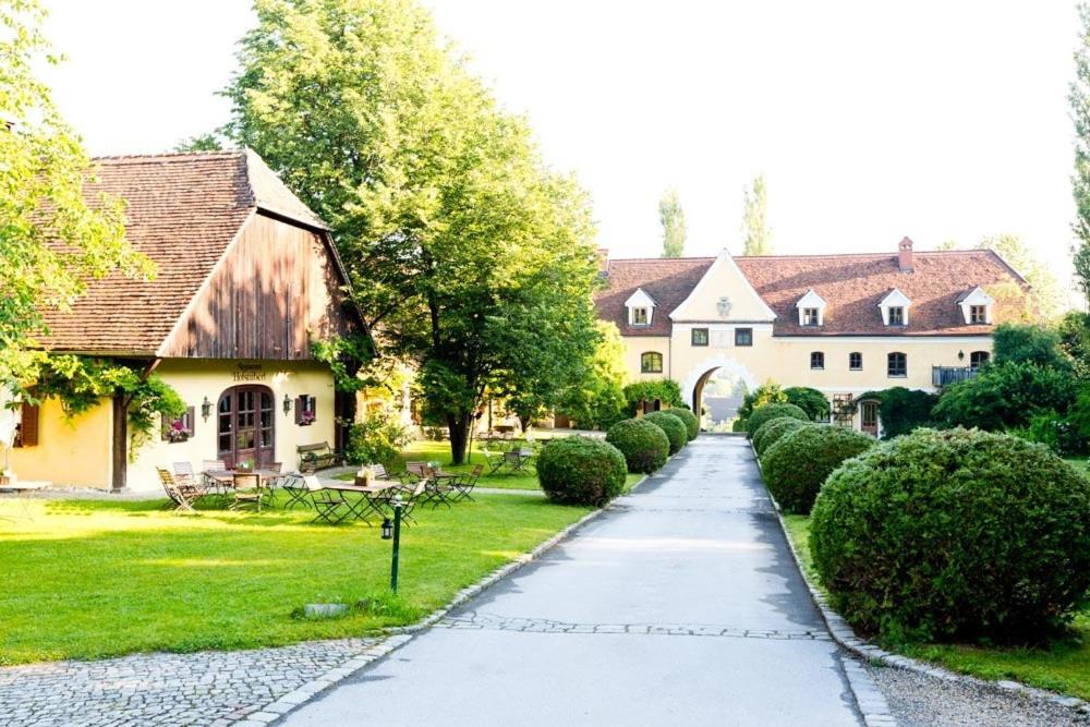 Schlosshotel Obermayerhofen Sebersdorf Esterno foto